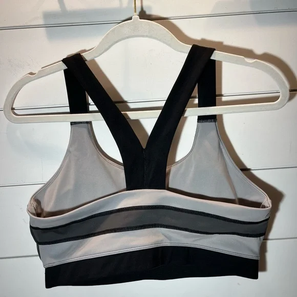 NWOT Gymshark illusions colorblock sports bra - Picture 4 of 5